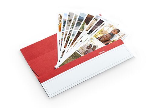 Marque-pages photo personnalisés présentés en éventail dans une pochette